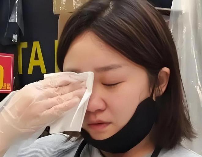 妈妈近况曝光！摆摊卖甜品想踏出重生第一步PG麻将胡了2模拟器“重庆姐弟坠亡案”(图6)