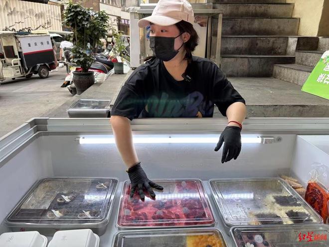 妈妈近况曝光！摆摊卖甜品想踏出重生第一步PG麻将胡了2模拟器“重庆姐弟坠亡案”(图8)